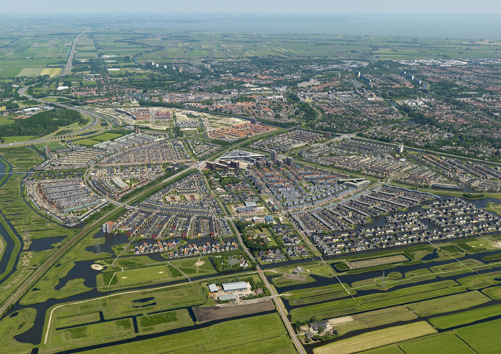Vliegtuig maakt thermografische scan van warmtenet Purmerend