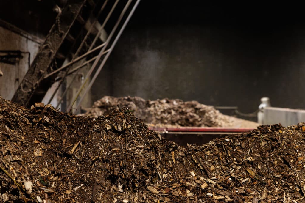 De houtsnippers voor BioWarmteCentrale de Purmer